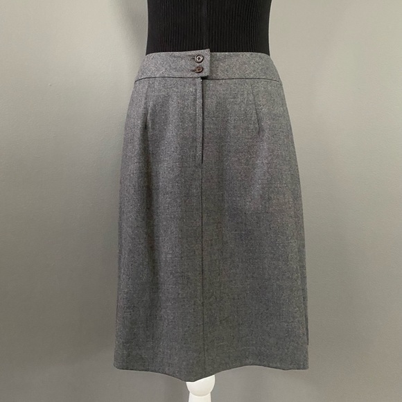 Banana Republic gray a-line skirt - Picture 2 of 6